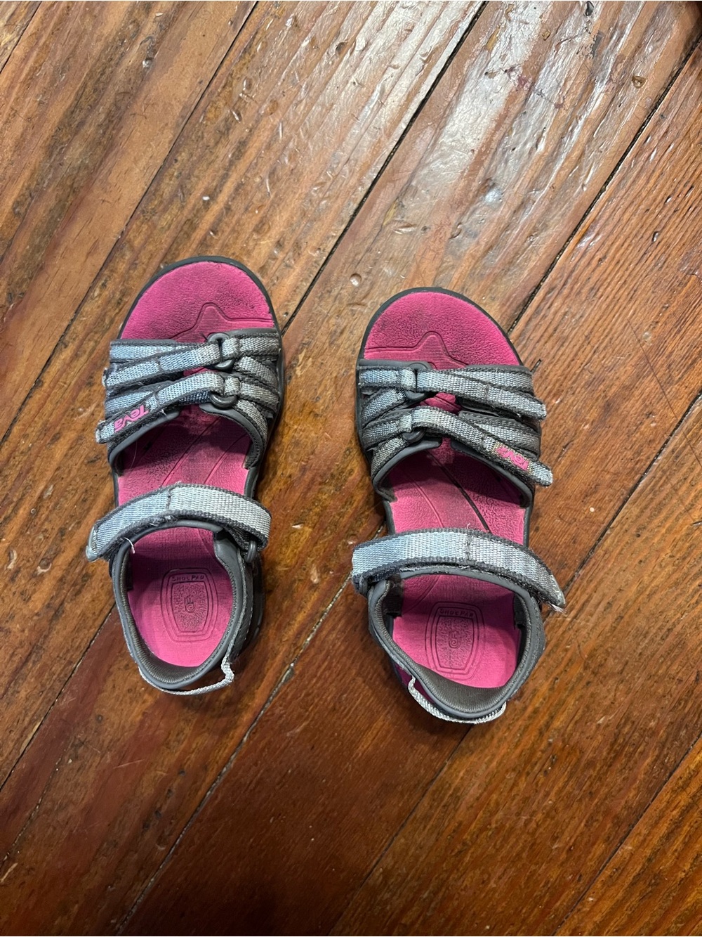 Silver shimmer kids Tevas